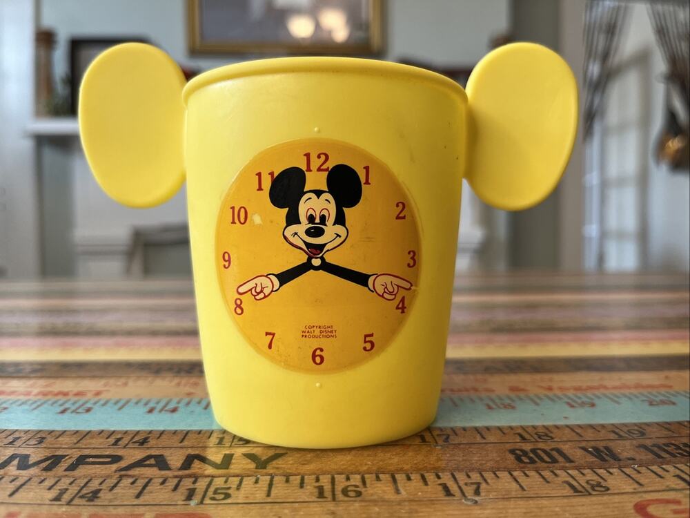 Vintage Walt Disney Mickey Mouse Plastic Child's Cup Clock MCM‎ 1960s
